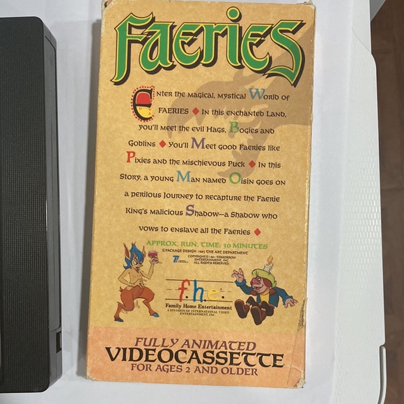 Faeries 1981 fully animated VHS FHE family home entertainment RARE - Picture 3 of 7
